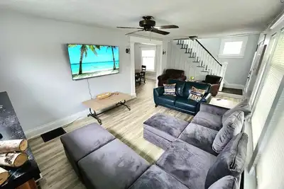 Image de Downtown Oasis - Full house 2 minute walk to Jet Express & downtown Port Clinton