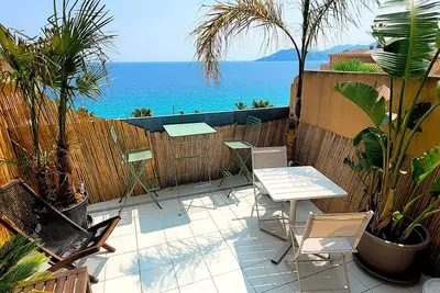 Image de \"Theo'z Roof Top & Sea View - Duplex\"