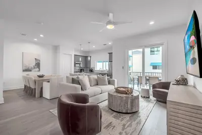 Image de 🏖️Walk to Beach🌴Azul A4☀Private Rooftop Deck🐬Newly Built in 2025🌞