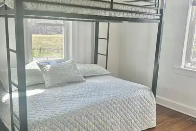 Image de Spacious 5-bed house in charming Roanoke with Ac, WiFi