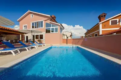 Image de Villa Petra - Charmante villa pres de Porec, avec piscine privée, sauna et jacuzzi