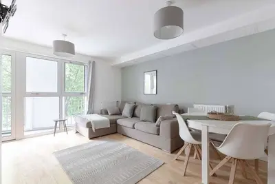 Image de GuestReady - Maison moderne à Londres avec balcon