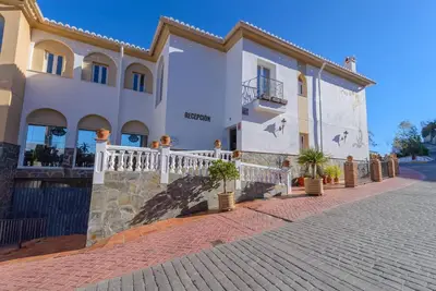 Image de Maison de vacances Los Romanes pour 1 - 20 personnes avec 8 chambres à coucher - Maison de vacances