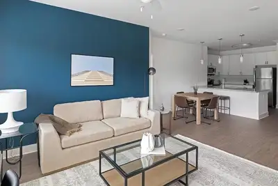 Landing | Beautiful 2bd, Gym, Yoga Studio