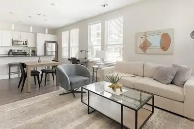 Image de Landing | Chic 1bd, Clubhouse, Game Room