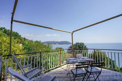 Image de Superbe appartement Ă Cervo avec WiFi