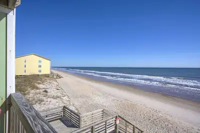 Image de Surf City Getaway - Pool & Ocean Views Villa