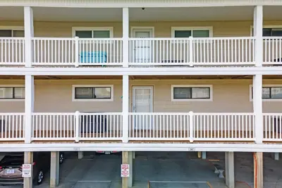 Image de Southern Shores, Oak Island Oceanfront with Pool, Villa