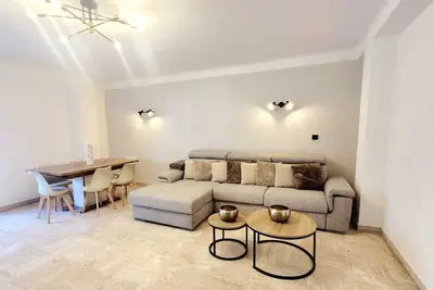Image de Appartement 4 pièces moderne et neuf avec parking – Centre-ville de Cannes