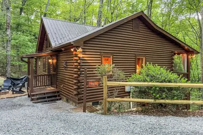 Image de Rustic Nest - Quaint, cozy, dog friendly, hot tub