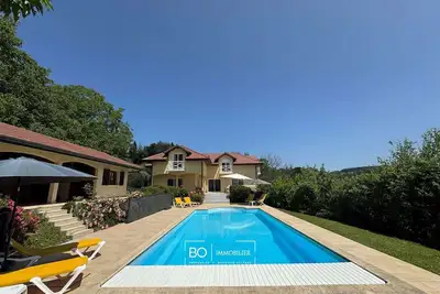 Image de Villa familiale au lac d’Annecy, piscine et nature