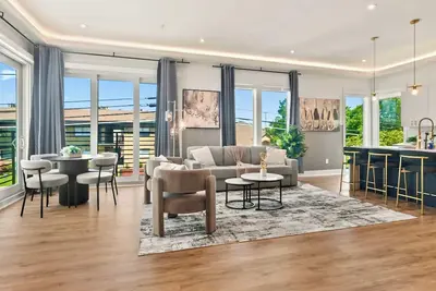 Image de Chic 3br Retreat | Rooftop & Parking | Sleeps 11