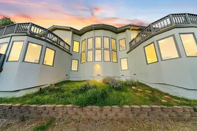 Image de Spacious 5-bedroom estate in charming Saratoga with Amazing view