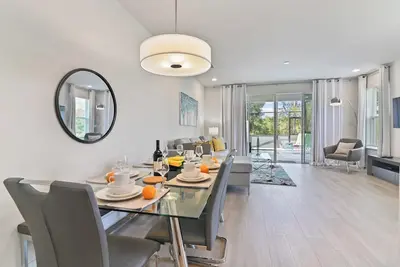 Image de Spacious and charming private Pool Townhome. Nxt to Disney