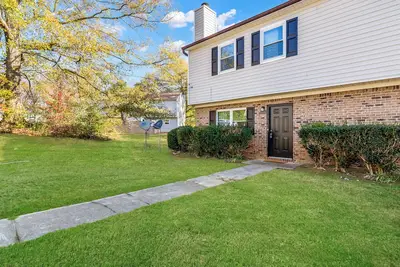 Image de Newly Renovated Townhome/Walking Distance to Dt