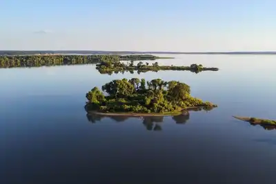 Image de Lakefront Rv spot- Peaceful & breathtaking views, ideal for relax and recharge!