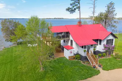 Image de Waterfront Cottage w\/ Sunset Views