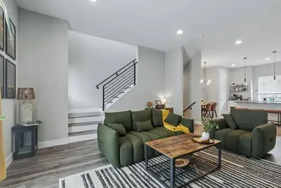 Work & Relax, Sauna, King Bed, Near Olde Town & Denver