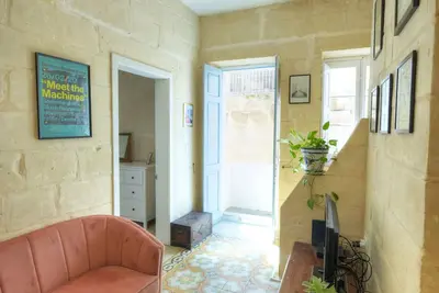 Image de Traditional townhouse with roof terrace Rthe1-1