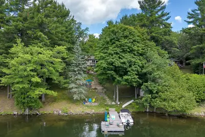 Image de Serenity on Lake - Waterfront Lake House on Loughborough Lake