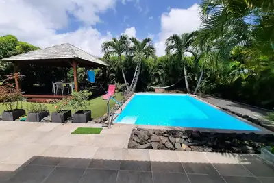 Image de Villa familiale avec piscine + lodge contigü & jardin tropical – Saint-François,