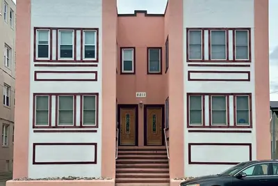 Image de Beautifully renovated condo 2 Br/2ba - 2 blocks from beach!