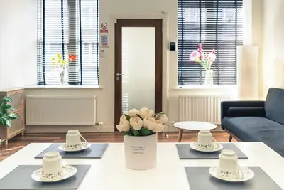 Image de Hidden Gem in the Heart of the City, Freshly Renovated, Entire Apartment!