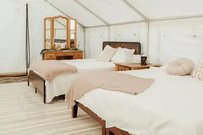 Image de Magnolia Mountain Escape: Safari Tent Glamping with Heated Pool & Hot Tub & A/C