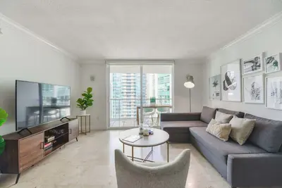 Image de Centric Modern 40th Brickell by Palermo Home