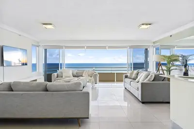 Image de Cozy 2 Bedroom 2 Bath Ocean View Apartment - Q Stay