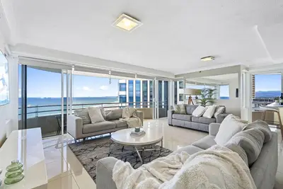 Image de Comfy 2 Bedroom 2 Bathroom Ocean View Unit- Q Stay