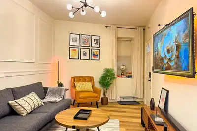 Image de Entire apartment, Boston in 14min, Beach in 4min!