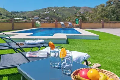 Image de Casa María y Ana Almáchar by Ruralidays