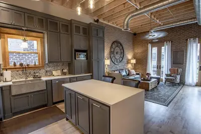 Image de Roof Top On Main\nDowntown / McMinnville, Tn