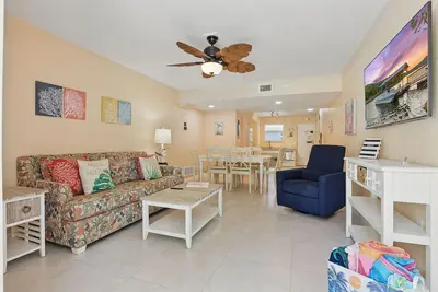 Cape Canaveral 2 Bedroom with Office near the Beach