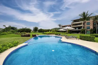 Image de 3-bedroom + Service Room Hdm condo in phenomenal Punta Mita with Hsk + Cook