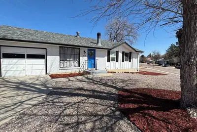 King bed, Rv Parking, dedicated office