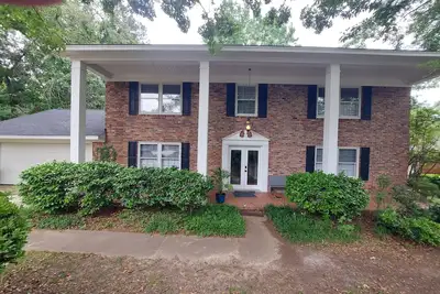 Image de Family sized comfort near Fort Jackson