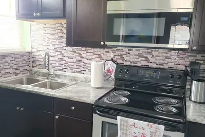 Image de Charming 2-bedroom apartment in Columbus with WiFi and Ac