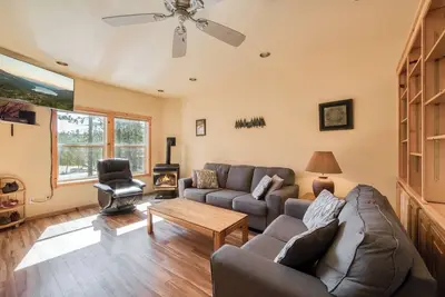 Image de Robin's Rest at Tahoe Donner by Tahoe Getaways - Summer Monthly Lease w/ Hoa Amenities
