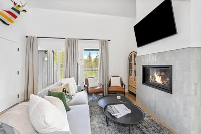 Image de New! Private Access to Whitefish Lake with stunning views