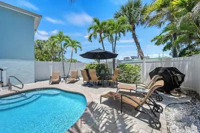 Image de Lime in the Coconut - In Siesta Key Village, Pet Friendly, Private Pool!