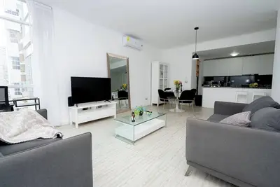 Image de Apt 2 bedroom free parking  and pool