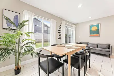 Image de Oc Getaway Home: Beach, Disney, Sna, Knotts, & More