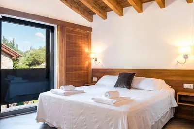 Image de Chambre 'Morezón Y Terraza' avec vue sur les montagnes, terrasse privée et Wi-Fi