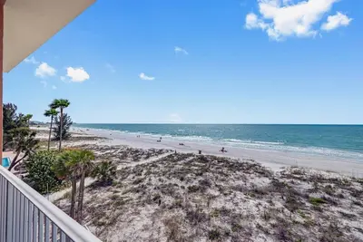 Image de Modern 3 bedrooms Waterfront Condo
