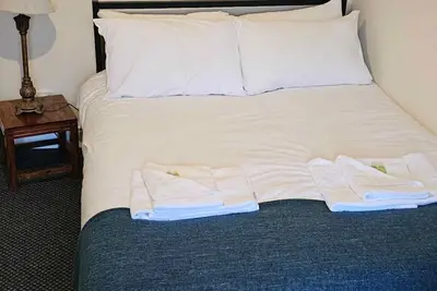 Image de Double Room • Shared Bathroom • Free Wi-Fi • Tv • Mold