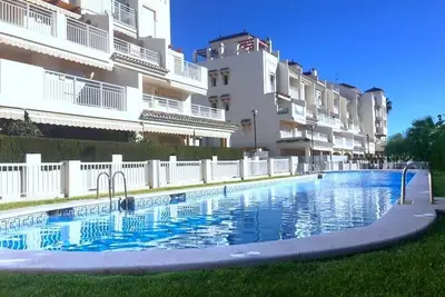 Image de Appartement avec terrasse privée & piscine près de la plage de l’Arenal · Jávea