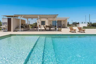 Villa à Pachino avec 2 chambres à coucher, 4 couchages