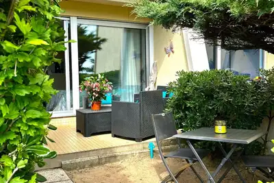 Image de Studio cosy 1 mn de la mer, jardin et parking privé